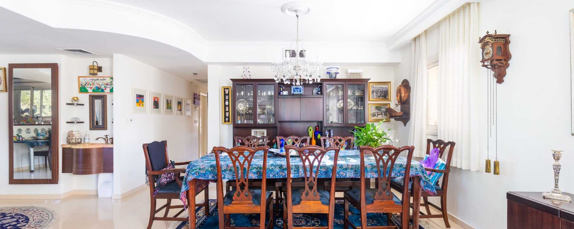 assets/images/properties/KSP Dining Room 1.jpeg